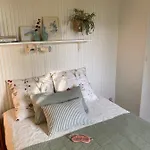 度假居 Hyggeligt Sommerhus I Det Fynske Ohav 100 M Til Vandet Med Badebro Nordenbro Vesteregn