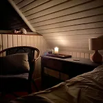 度假居 Hyggeligt Sommerhus I Det Fynske Ohav 100 M Til Vandet Med Badebro