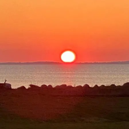 Hyggeligt Med Havudsigt Feriehus *