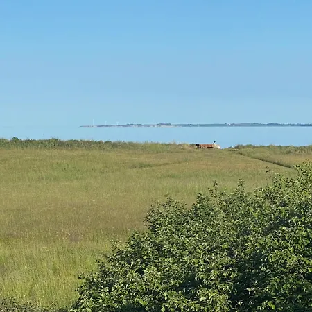 度假居 Hyggeligt Sommerhus I Det Fynske Ohav 100 M Til Vandet Med Badebro