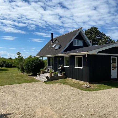 Hyggeligt Sommerhus I Det Fynske Ohav 100 M Til Vandet Med Badebro 度假居