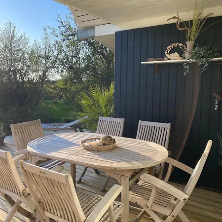 Hyggeligt I Det Fynske Ohav 100 M Til Vandet Med Badebro Holiday home *