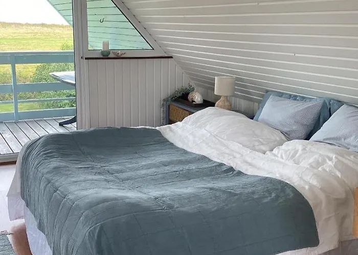 Hyggeligt Pa Langeland 100 M Til Vandet, Naer Dovns Klint *