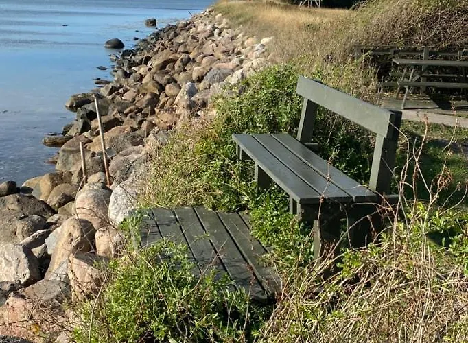 Hyggeligt Pa Langeland 100 M Til Vandet, Naer Dovns Klint Nyaraló