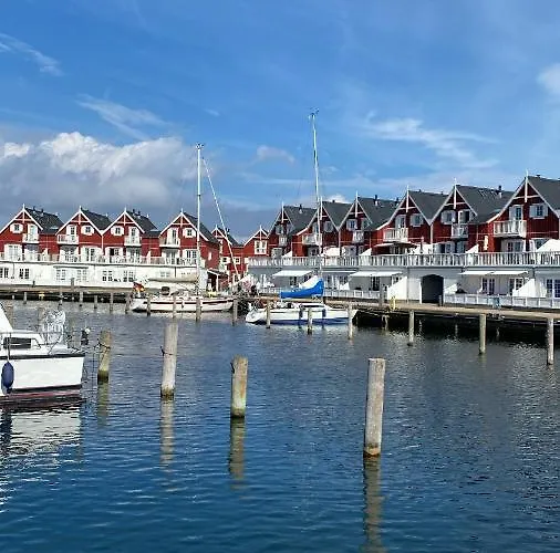 Nyaraló Hyggeligt Pa Langeland 100 M Til Vandet, Naer Dovns Klint