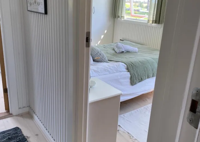 Hyggeligt Pa Langeland 100 M Til Vandet, Naer Dovns Klint Nyaraló *