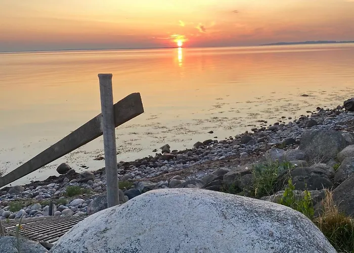 Nyaraló Hyggeligt Pa Langeland 100 M Til Vandet, Naer Dovns Klint Nordenbro Vesteregn